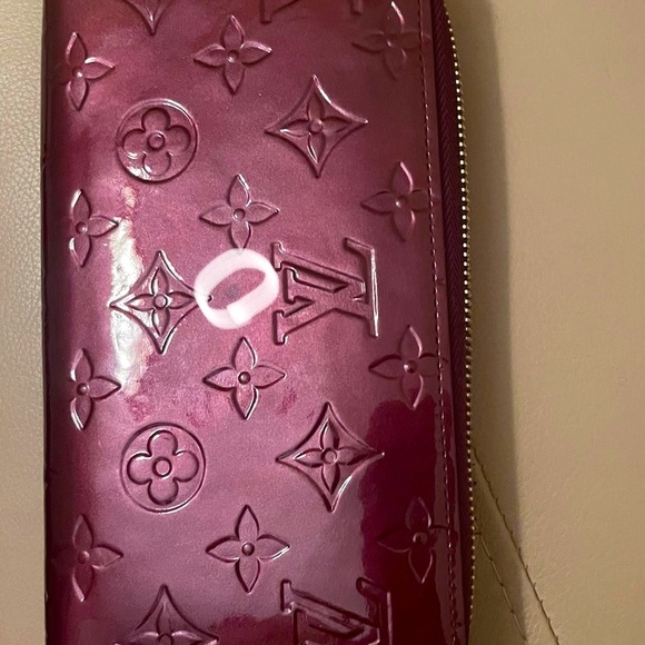 AUTHENTIC EUC LOUIS VUITTON SP4182 ROUGE FAUVISTE MONOGRAM VERNIS ZIPPY … - Picture 17 of 17